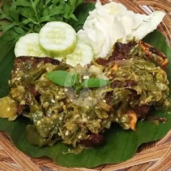 Nasi Ayam Bakar Jumbo Sambal Ijo | Lalapan Ayam Taliwang Hj.Riyati