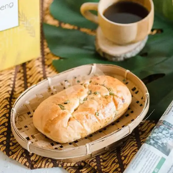 Roti Rendang Keju Spektakuler | Kampoeng Roti, Raya Mulyosari