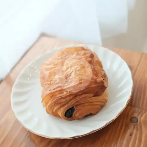 Chocolate Croissant | Gion Coffee and Space