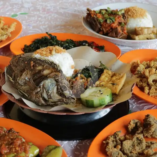 Nila Goreng + Nasi | Ayam Goreng Nelongso, Margorejo