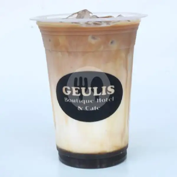 Rhum Raisin Creamy Latte | Geulis Boutique Cafe, Dago