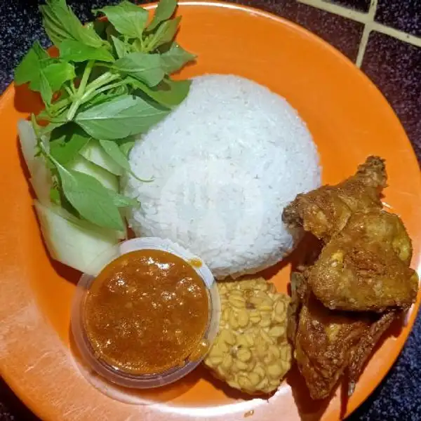 Ayam Dada Goreng | Sate Madura D'kampung Cak Yusuf, Jambu