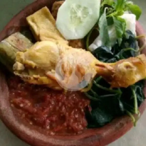 Nasi + Ayam Tahu Tempe Ikan Asin Terong Goreng+ Sambal Pencit + Lalapan + Air Mineral | Penyetan Jontor, Driyorejo