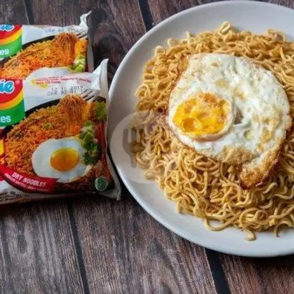 Indomie Goreng + Telur Mata Sapi | Telur Gulung Viral