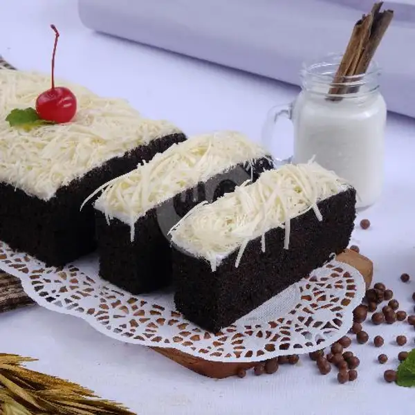 Brownies Keju | Lapis Kukus Tugu Malang, Moch Yamin