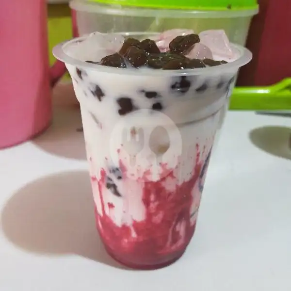 BO Milky Strawberry Biskuit | BO.in Cafe, Patemon Barat