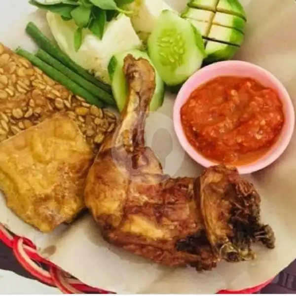 Lalapan Complit Ayam Tanpa Nasi | Lalapan Ayam Taliwang Hj.Riyati
