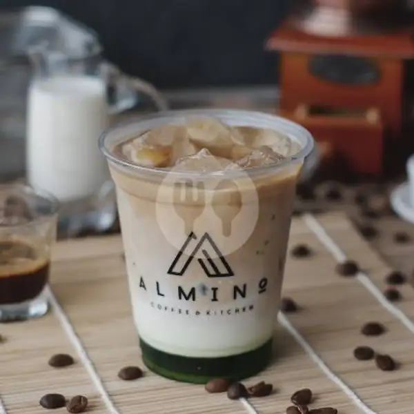 Ice Pandan Latte | Almino Coffee & Kitchen, The Central Sukajadi