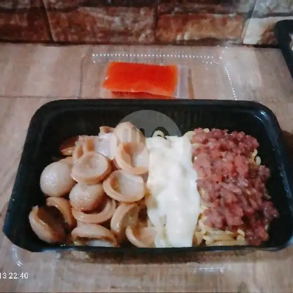 Mie Goreng Sosis Kornet Mozzarella | Food Dea Mom Chicken Steak Klari Karaba2, Delta Kondang Indah