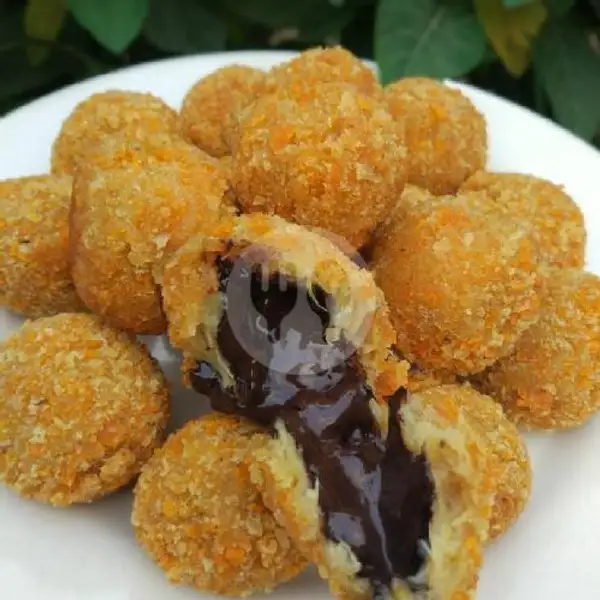 Pisang Nugget Isi Coklat 10pcs | Dessert Dhika, M Yamin