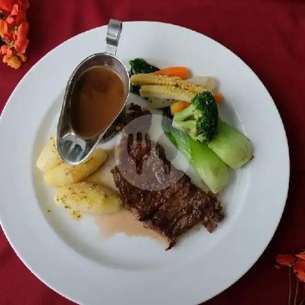 Sirloin Steak | Foodpedia Sentul Bell's Place, Babakan Madang