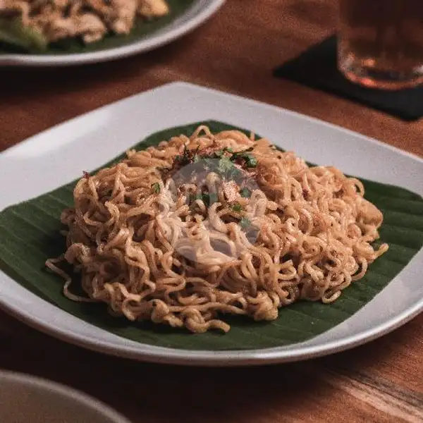 Indomie Goreng + Telur | Ashiang Kitchen, Serma Made Pil