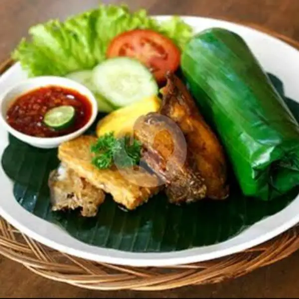 Nasi Timbel Ayam Komplit ( Goreng / Bakar ) | Rizkyta Cafe, Ceremai Ujung