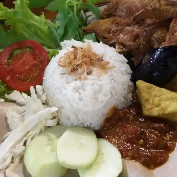 Ayam Penyet + Nasi | Bofet Shasa, Pasir Putih