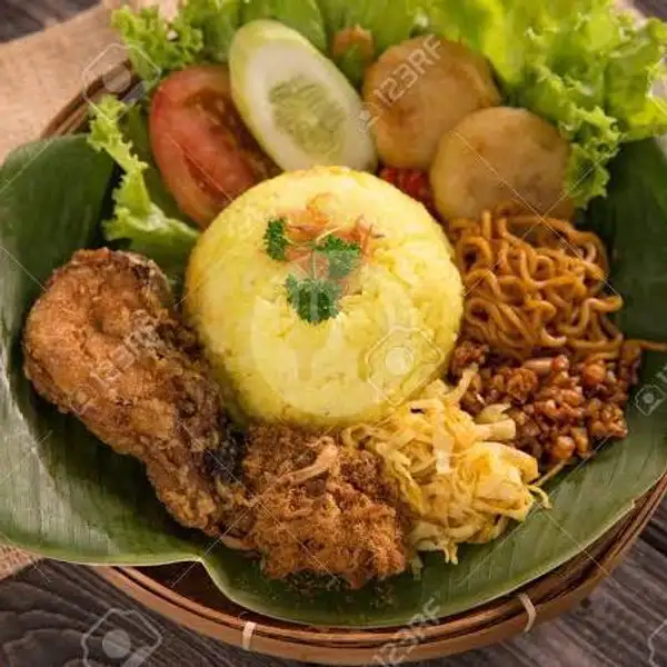 Nasi Kuning Ayam + Telur Dadar | Dapoer Marin Lombok Belimbing, Pasar Segar