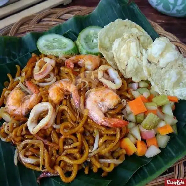 Mie Padeh Aneka Seafood Lvl 1-5 | Lapau Nasi Udang Kelong, Padang
