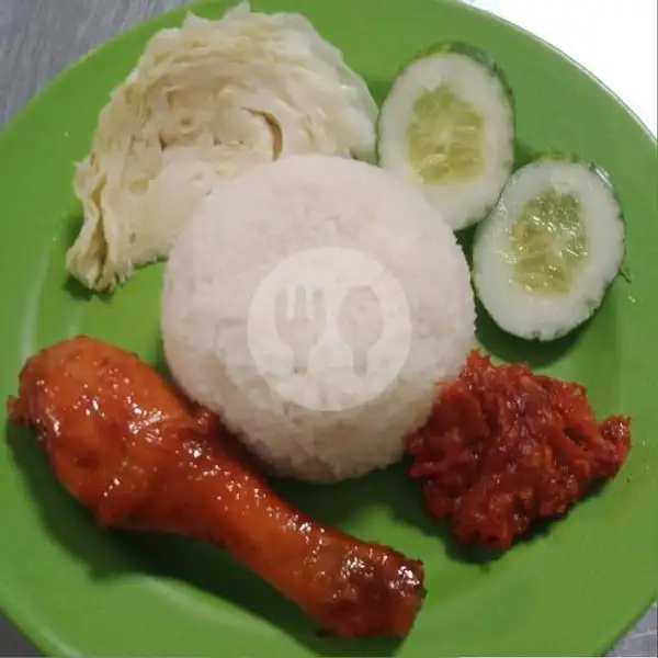 Nasi Ayam Goreng Bacem | Spesial Ayam Lik Yanto, Pringgokusuman