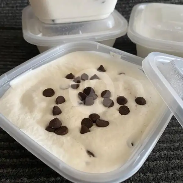 Ice Cream Vanilla Chips 350 ML | Kulkul Yogurt and Drink