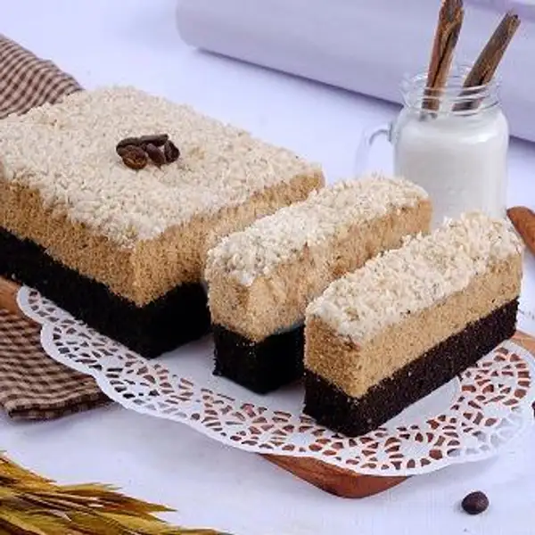Brownies Tiramisu | Outlet Resmi Lapis Kukus Tugu Malang, Kawi Atas