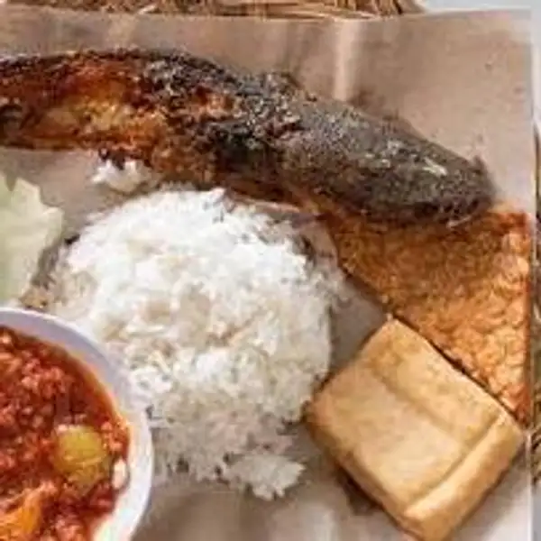 Sego Sambel Lele goreng | Tteokbokki By Jebing Food, Kedawung
