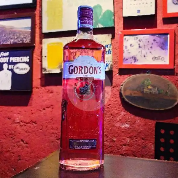 GORDONS PREMIUM PINK | Botol Booze, Veteran