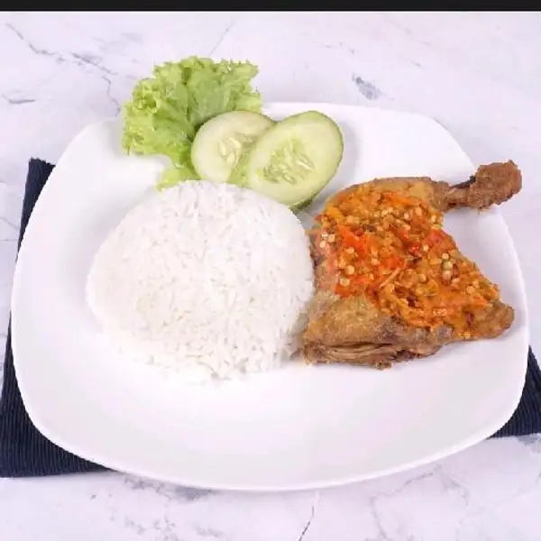 Ayam Penyet Asli | Mie Aceh Indah Cafe, Deli Tua