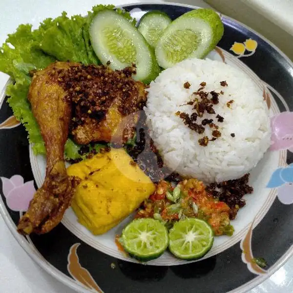 Paket Ayam Kampung Goreng Rempah | Warung Dadakan Rumahan Bang Alif, Pemancingan 1