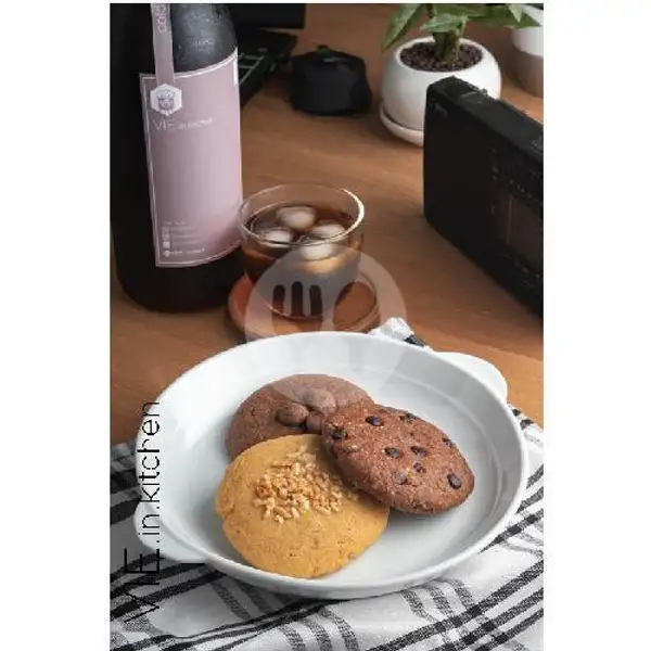 Productive Package (6pcs Softbaked Cookies + 1 Minuman 1 Liter) | Vie.in.kitchen Cookies & Snack , TKI