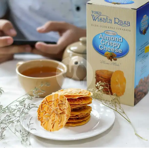 Almond Crispy Cheese | Almond Crispy Wisata Rasa, Basuki Rahmat