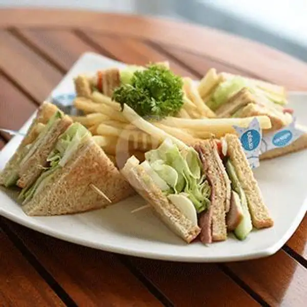 Signature Club Sandwich | Excelso Cafe, Vitka Point Tiban