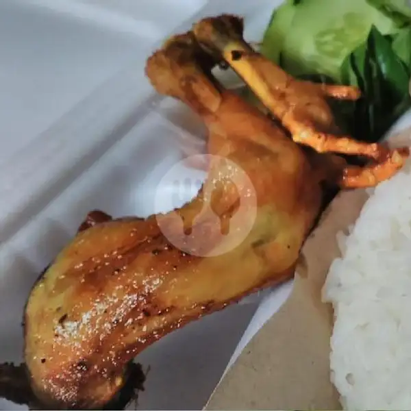 Ayam Kampung Goreng | Pondok Ikan Bakar Bu Oen, Purwokerto Timur
