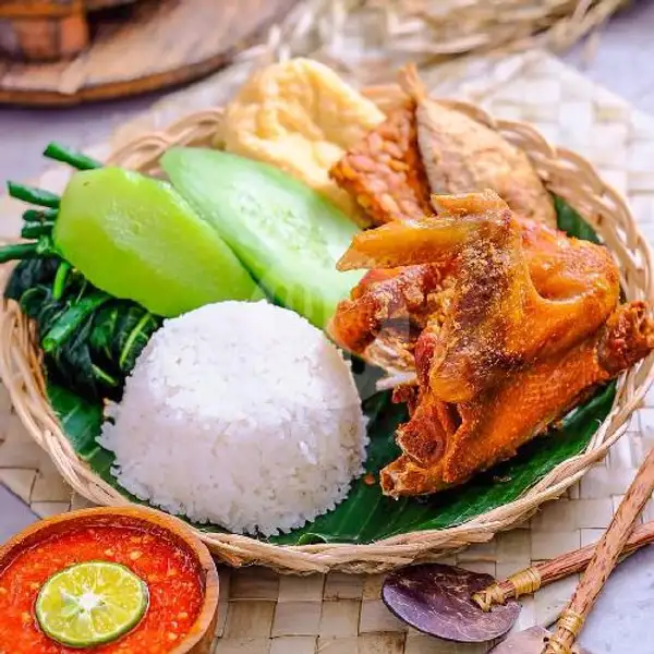 Nasi Tempong Ayam 1/4 Jumbo Goreng/Bakar | Nasi Tempong Indra, Renon