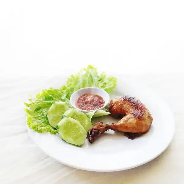 Ayam Goreng Bacem Paha | Lotek Jogja Bu Giya, Pulau Ambon