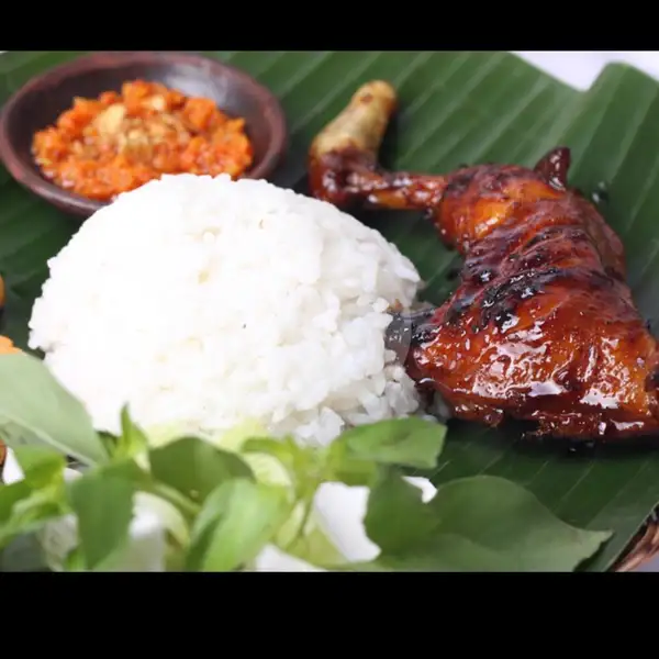Nasi Ayam Kampung Bakar+tempe Bakar/tahu | Ayam Geprek Bang Cimeng, Sukun