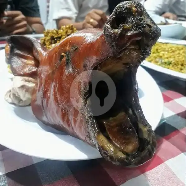 Kepala Babi Gulig | Babi Guling Pan Ana, Nusa Kambangan