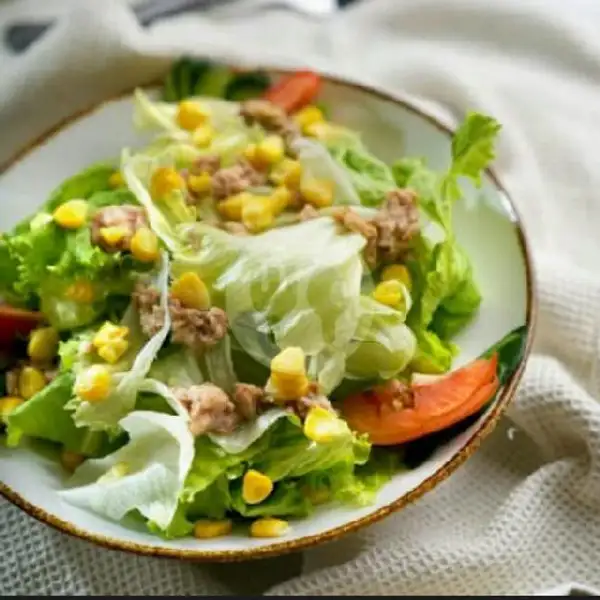 Tuna Vegetable Salad | Oba Japanese, Kertajaya