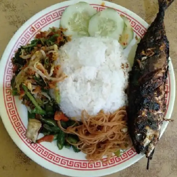 Nasi Campur Ikan Bakar | Warung Kediri Bu Feni, Tg Pantun