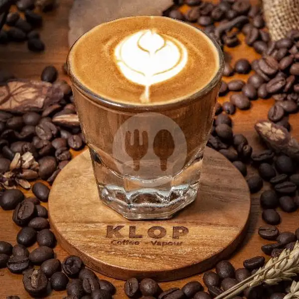 Hot Cafe Latte | Klop Coffee, Rukan Sudirman Agung