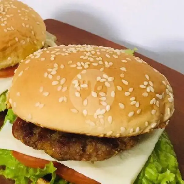 Beef Burger Cheese | Kedai Mba Wati, Haji Nasir