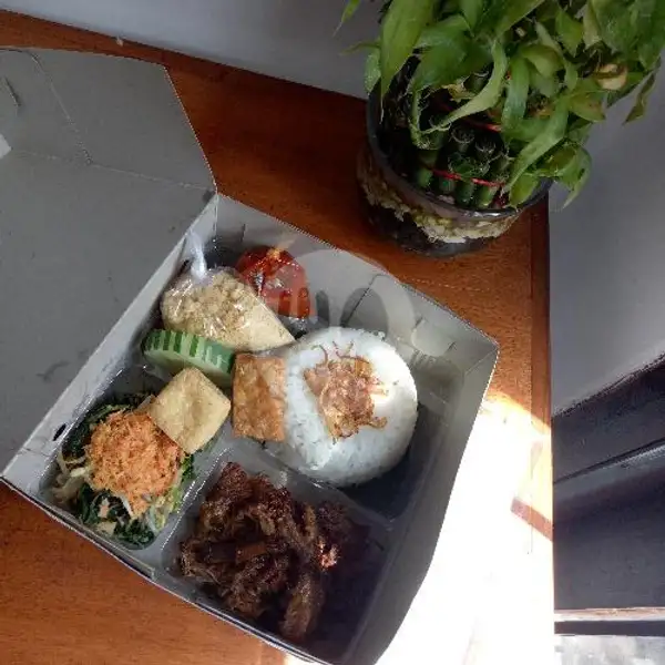 Nasi Empal AKB | Ayam Kremes Bengawan, Denpasar