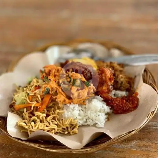 Nasi Campur Bali MS Biasa | Warung Men Sutini
