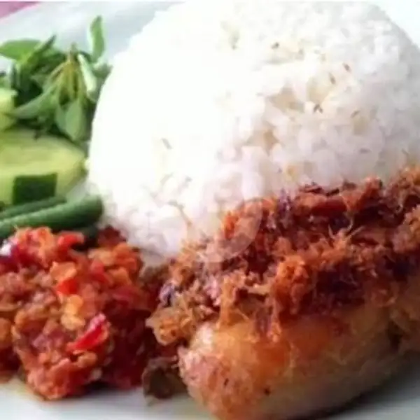 Ayam Goreng Lengkuas + Nasi | Penyetan Rudal Mbak Yayuk, Sepat Lidah Kulon
