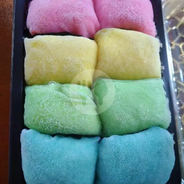 Pancake Rainbow isi 8 | Durian Zelenka, Nusa Residence