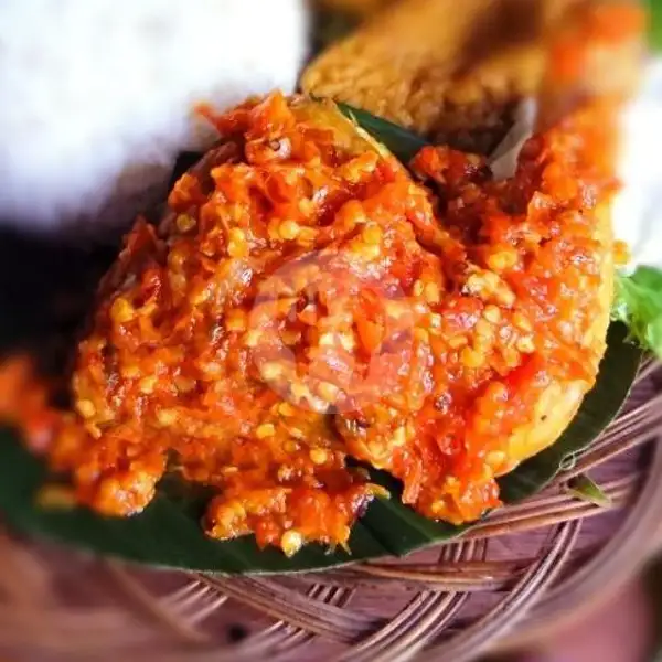 Ayam Goreng Cabe Merah+Tahu/Tempe Lalab | Bebek Jewer