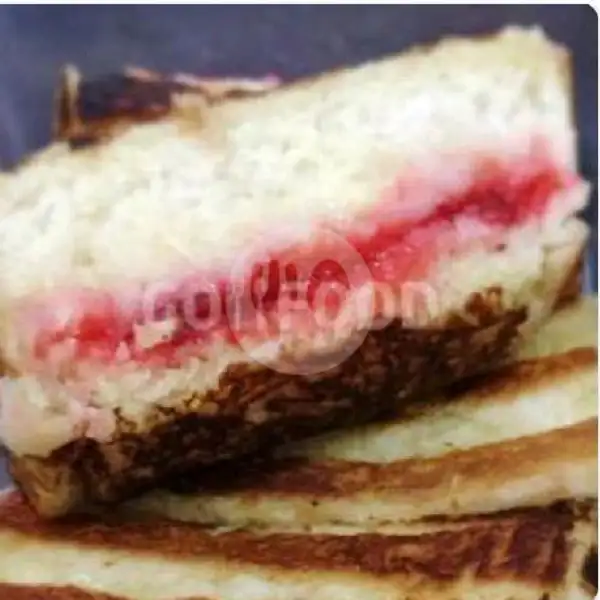 Nenas + Strawberry | Roti Bakar Khas Bandung Double Rasa Bang Jo, Mayjen Sutoyo S