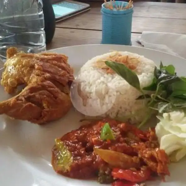 Lalapan Ayam Potong+nasi | Sate Madura Cak Munir, Kepiting