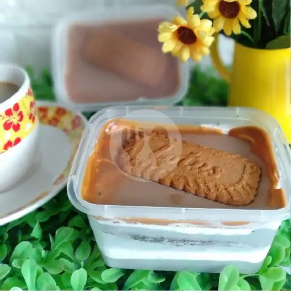 Dessert Box Lotus. Box 300 Ml. (Stok 3 Box) | Rizqi Frozen Food
