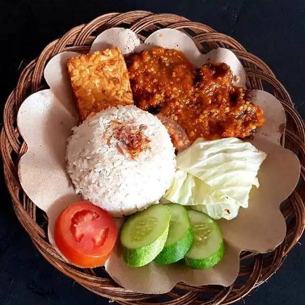 Ayam Geprek +Nasi +Sambel Krosak | Waroeng Makan Cinta, Gumilir