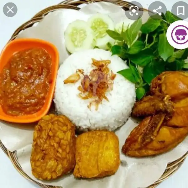 Paket Hemat Ayam Goreng Mak Nyus + Nasi+ Tempe Tahu | Dua Dara Restaurant