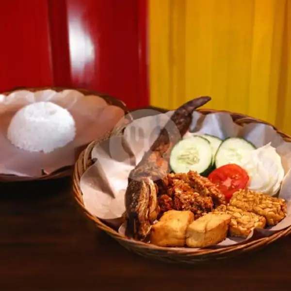 Paket Lele Goreng 3 | Ayam Gebuk Mak Ayam Sudirman, Denpasar